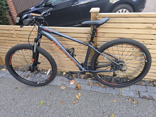 Whyte 605 bike frame - v2,